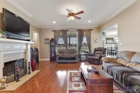 12450 Deerfield Dr, Walker, LA 70785 photo 2