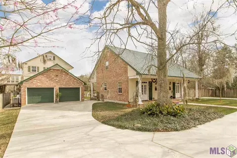 20328 Fairway Dr, Springfield, LA 70462 photo 3
