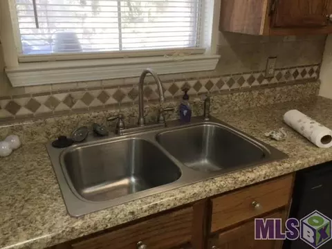 28804 Brett Dr, Walker, LA 70785 photo 5