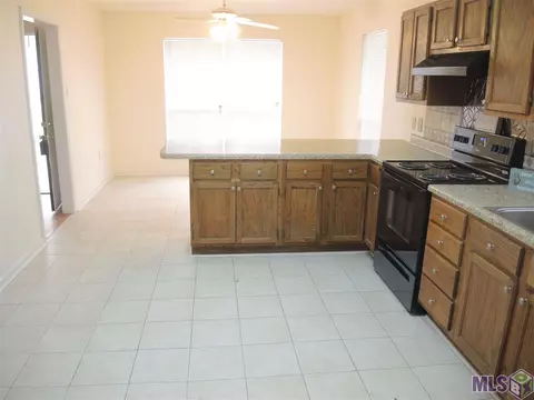 28804 Brett Dr, Walker, LA 70785 photo 7