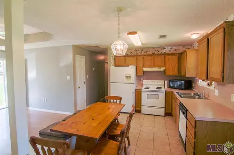 30026 Corbin Ave, Walker, LA 70785 photo 6