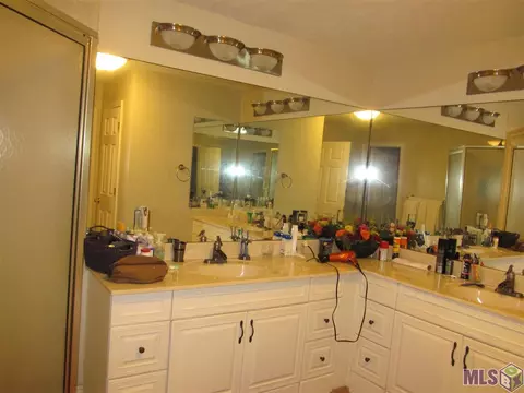 31393 River Pines Dr, Springfield, LA 70462 photo 11