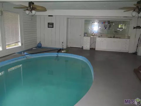 31393 River Pines Dr, Springfield, LA 70462 photo 8