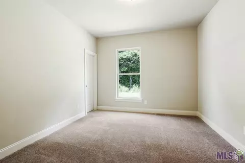 16154 Blackstone Dr, Pride, LA 70770 photo 9