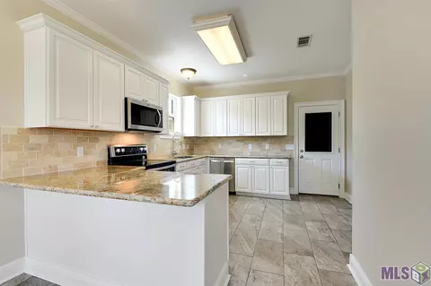 28025 Great Eagle Ave, Walker, LA 70785 photo 2