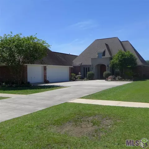 34083 Springlake Dr, Walker, LA 70785 photo 1