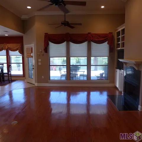 34083 Springlake Dr, Walker, LA 70785 photo 10