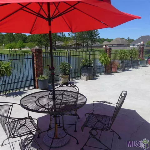34083 Springlake Dr, Walker, LA 70785 photo 2