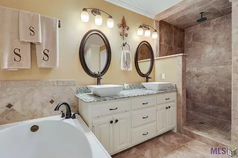 16780 Stubbs Ln, Pride, LA 70770 photo 5