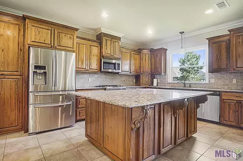 13213 Williamsburg Dr, Walker, LA 70785 photo 6