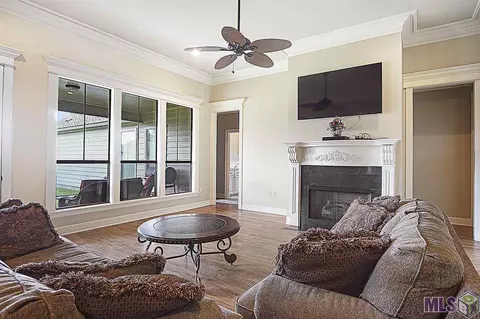 13213 Williamsburg Dr, Walker, LA 70785 photo 8