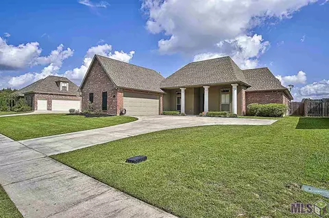 13213 Williamsburg Dr, Walker, LA 70785 photo 2