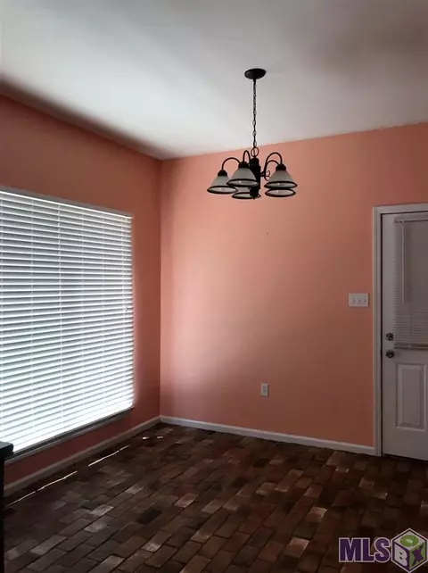 30431 Michelle St, Walker, LA 70785 photo 4