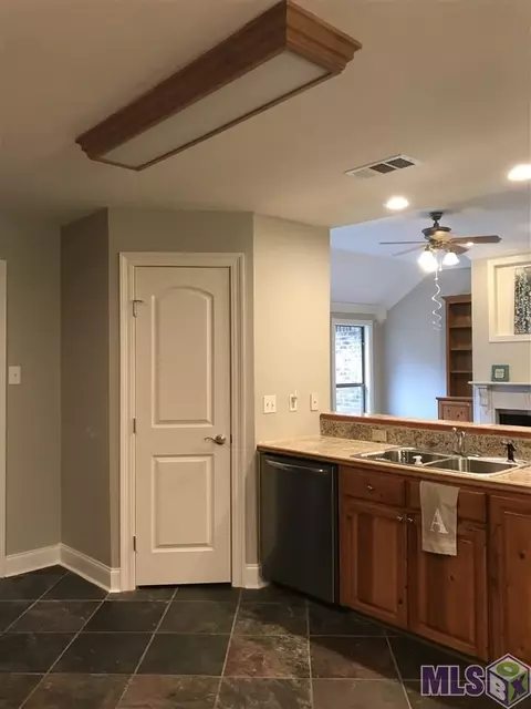 27035 Glascock Ln, Walker, LA 70785 photo 7