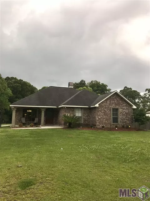 27035 Glascock Ln, Walker, LA 70785 photo 1