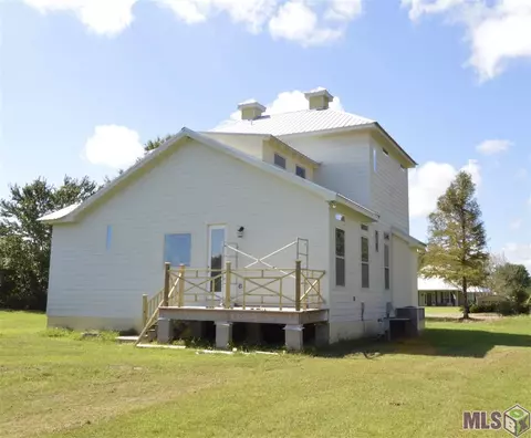 26163 Riverscape Dr, Springfield, LA 70462 photo 6