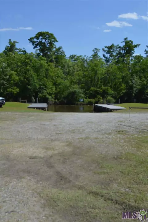 26163 Riverscape Dr, Springfield, LA 70462 photo 7