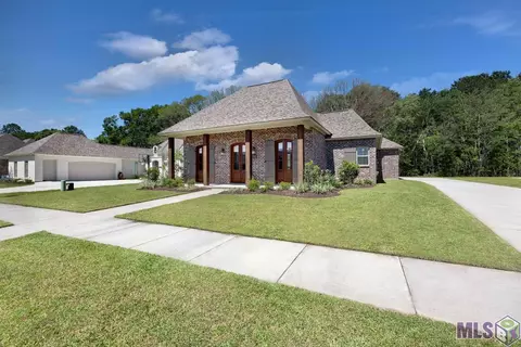 15834 Blackstone Dr, Central, LA 70770 photo 1
