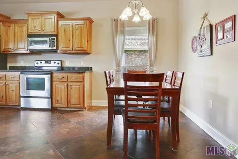 34060 Springlake Dr, Walker, LA 70785 photo 3