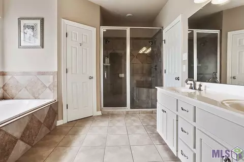 34060 Springlake Dr, Walker, LA 70785 photo 6