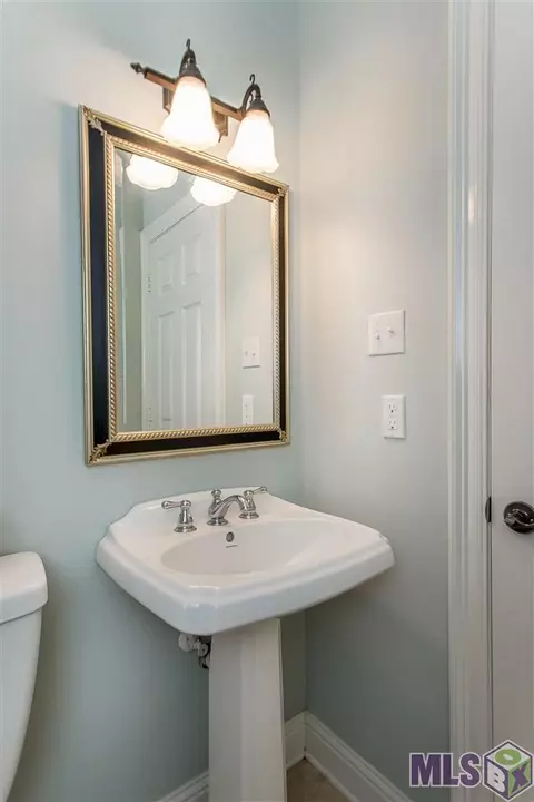 23831 Monarch Pt, Springfield, LA 70462 photo 20