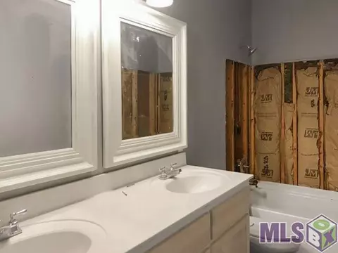 14384 Carroll St, Walker, LA 70785 photo 8
