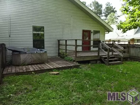 31401 River Pines Dr, Springfield, LA 70462 photo 9