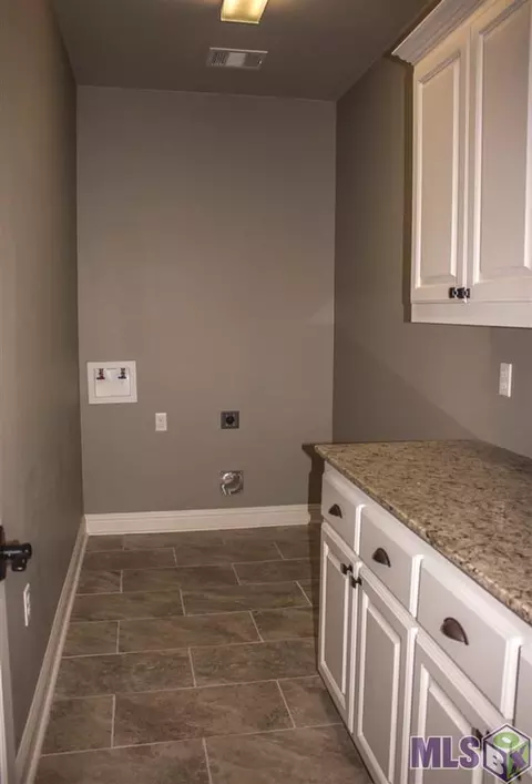 13960 J R Dr, Walker, LA 70785 photo 6
