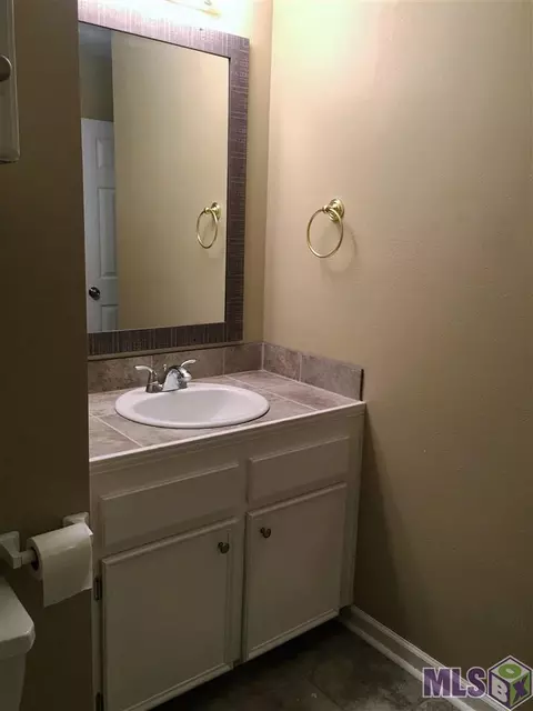 8859 Asphodel St, Denham Springs, LA 70726 photo 9
