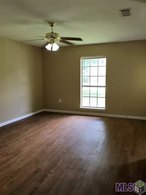 8859 Asphodel St, Denham Springs, LA 70726 photo 13