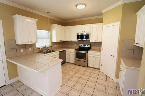 13577 Meadow Crossing Dr, Walker, LA 70785 photo 5