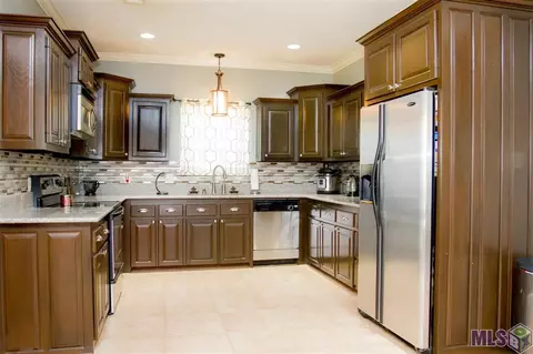 34189 Springlake Dr, Walker, LA 70785 photo 8