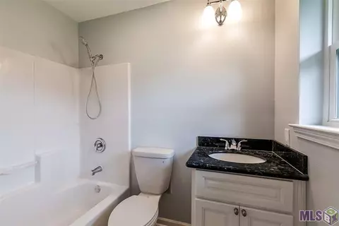 8032 Misty Oaks Ave, Baker, LA 70714 photo 9