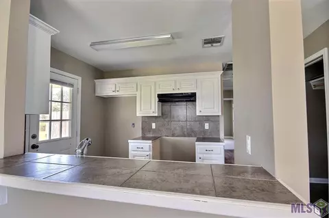 15789 Varnado Rd, Walker, LA 70785 photo 5
