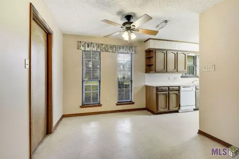 14916 Glenn Dr, Pride, LA 70770 photo 6