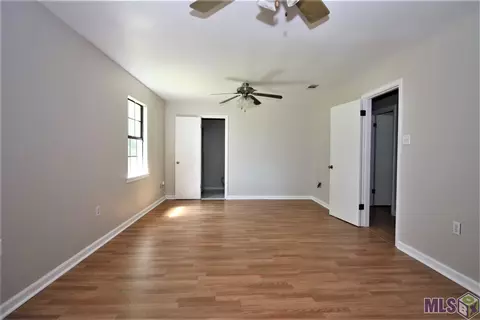 29647 Park St, Walker, LA 70785 photo 8