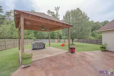 32833 Briar Oak Dr, Walker, LA 70785 photo 2