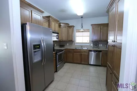12723 Roe Dr, Walker, LA 70785 photo 4
