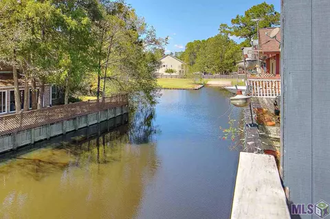 31670 River Pines Dr, Springfield, LA 70462 photo 4