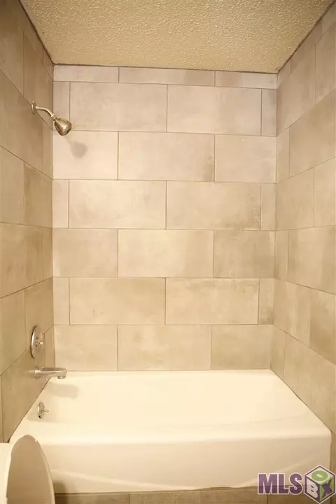 28700 Rae Dr, Walker, LA 70785 photo 9