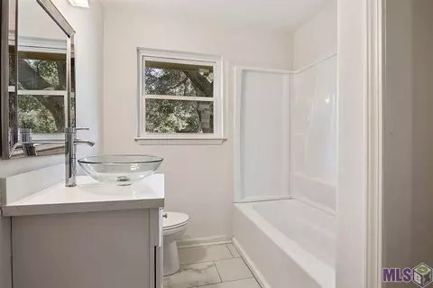 7044 Walker Dr, Baker, LA 70714 photo 9