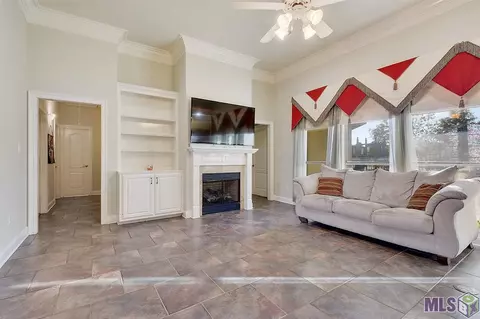 34059 Spring Lake Dr, Walker, LA 70785 photo 4
