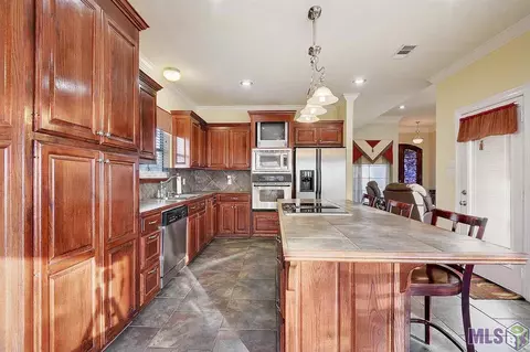 34059 Spring Lake Dr, Walker, LA 70785 photo 6