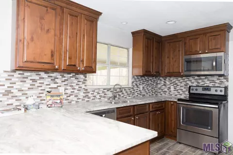 17444 Old Baker Rd, Baker, LA 70714 photo 6