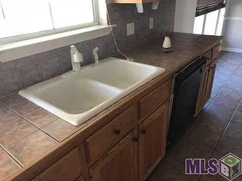 13499 S Trace Ave, Walker, LA 70785 photo 4
