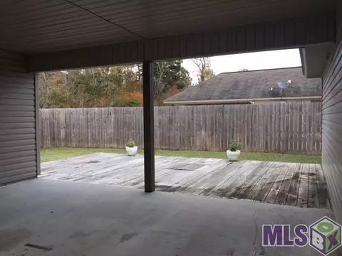 12293 Greenbriar Dr, Walker, LA 70785 photo 2