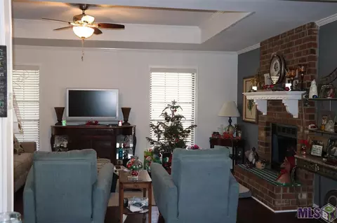 14528 E Beaver Dr, Pride, LA 70770 photo 5