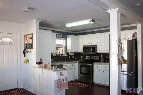 14528 E Beaver Dr, Pride, LA 70770 photo 2