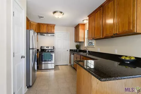 32500 Dwayne Dr, Walker, LA 70785 photo 4