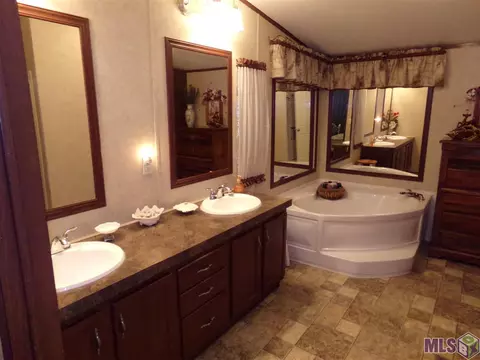 15820 Denham Rd, Pride, LA 70770 photo 21